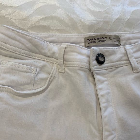 ‼️SOLD‼️White skinny jeans - Picture 2 of 3